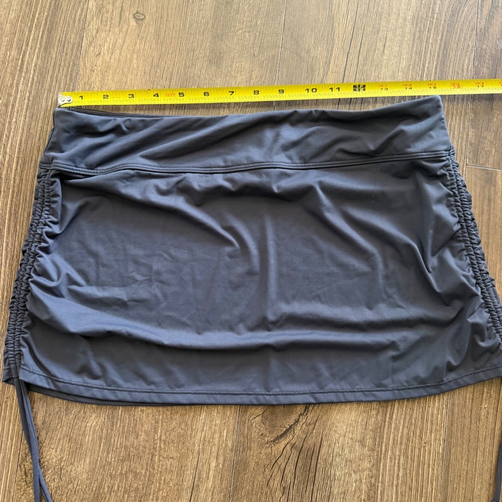 Athleta Splash Swim Skirt Womens Medium Gray Ruched Side Cinch Athletic Poolside - Picture 9 of 14